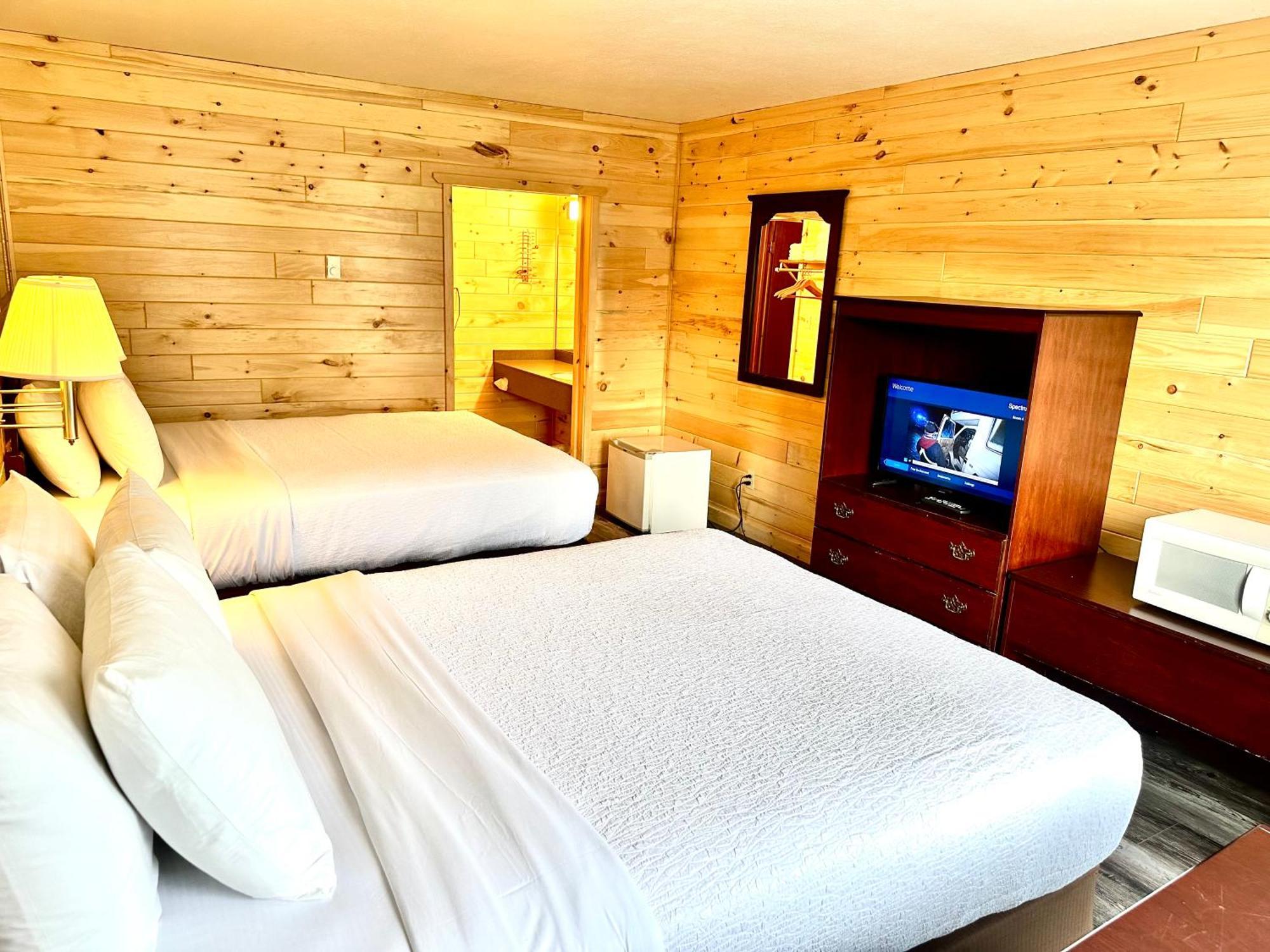 Bridgeview Motel Маккино Сити Экстерьер фото